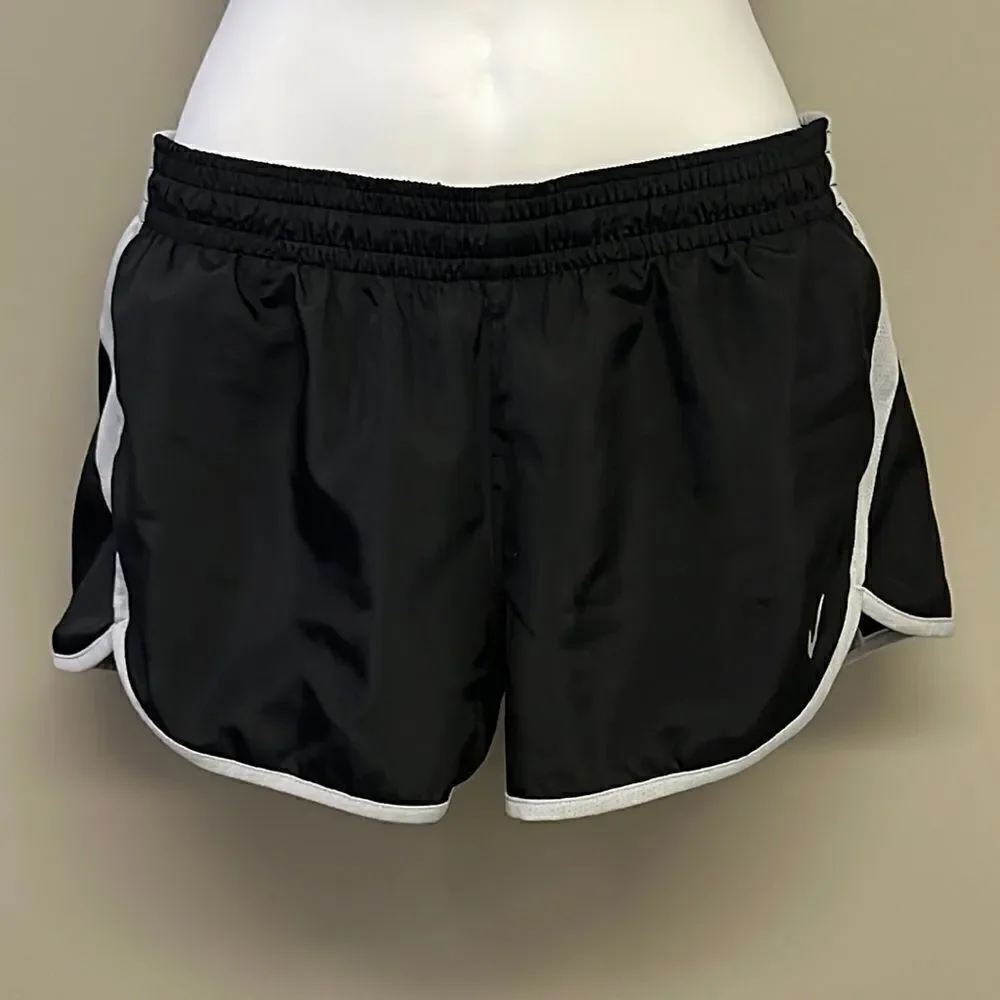 Nike Women’s Black/Gray Athletic Shorts with Built-in Drawstring Shorts- Medium